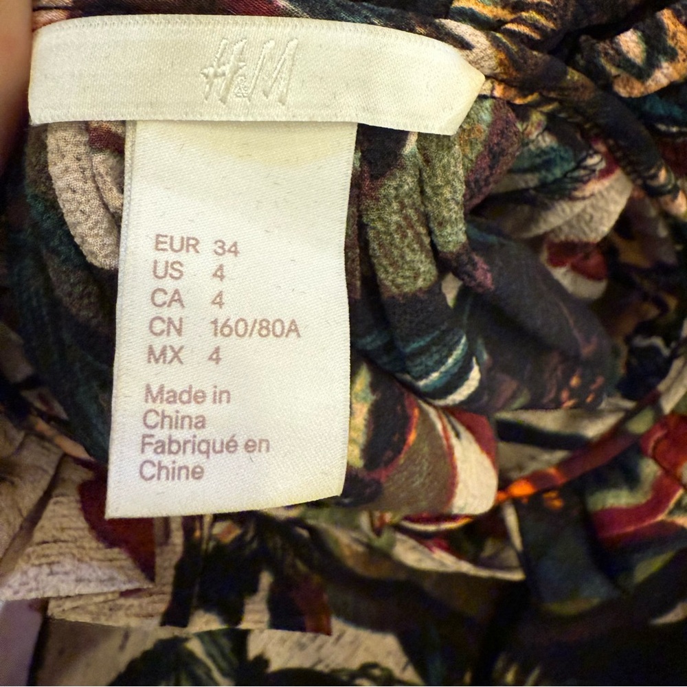 H&M Women’s Rich Multicolor Botanical Long Sleeve Midi Dress sz 4 - Picture 9 of 11